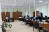 Административное здание банка, площадь 9130 кв. м, кадастровый номер 86:11:0102011:43, а также земельный участок площадь 9135 кв. м, з, кадастровый номер 86:11:0101008:81.